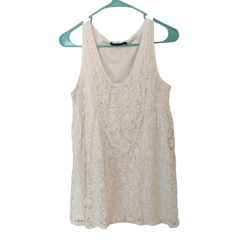 Posh Paris White Lace And Crochet Long-length Lined Sleeveless Top - M
